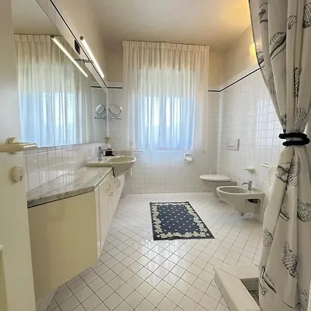 Luxury Pentohuse Near The Apartment Marina di Pietrasanta