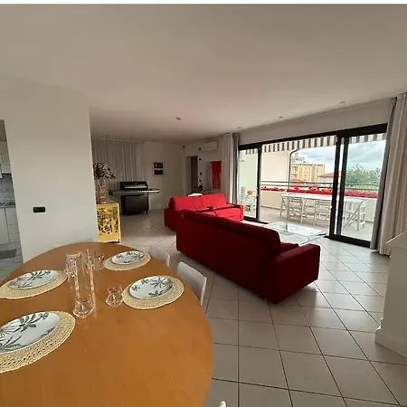 Apartment Luxury Pentohuse Near The *