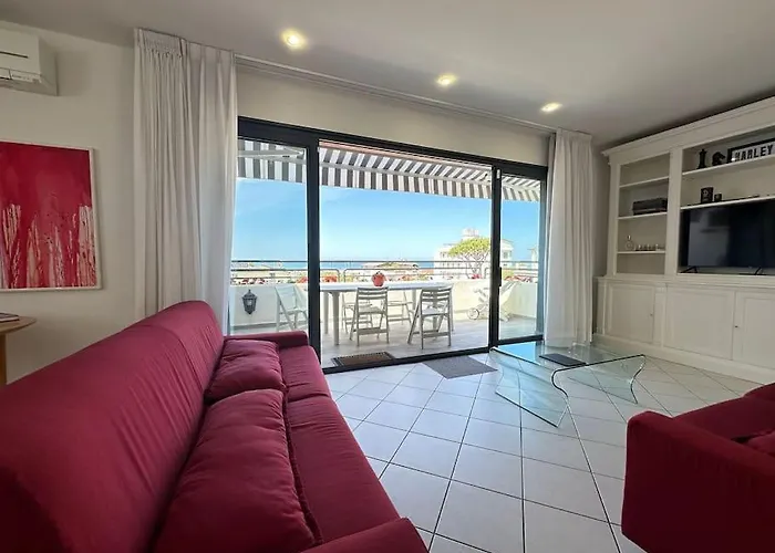 Luxury Pentohuse Near The Марина-ди-Пьетрасанта