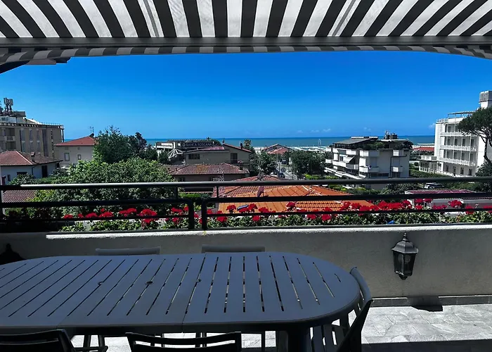 Luxury Pentohuse Near The * Marina di Pietrasanta