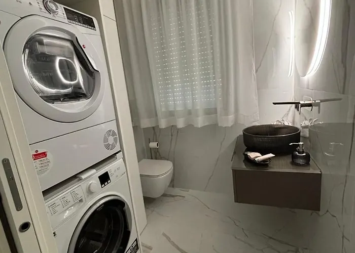 Luxury Pentohuse Near The *